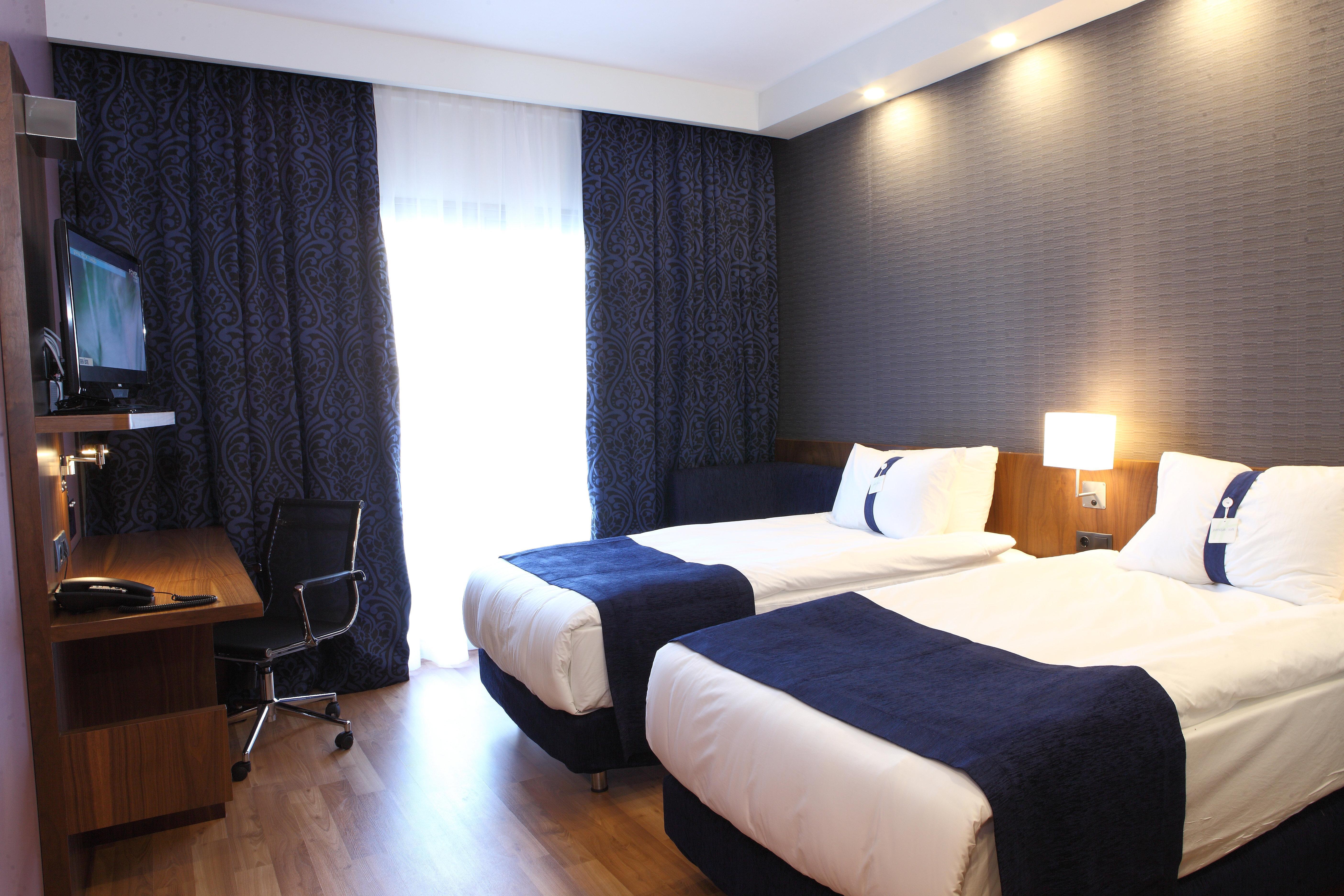 Holiday Inn Express Manisa-West, An Ihg Hotel Екстер'єр фото