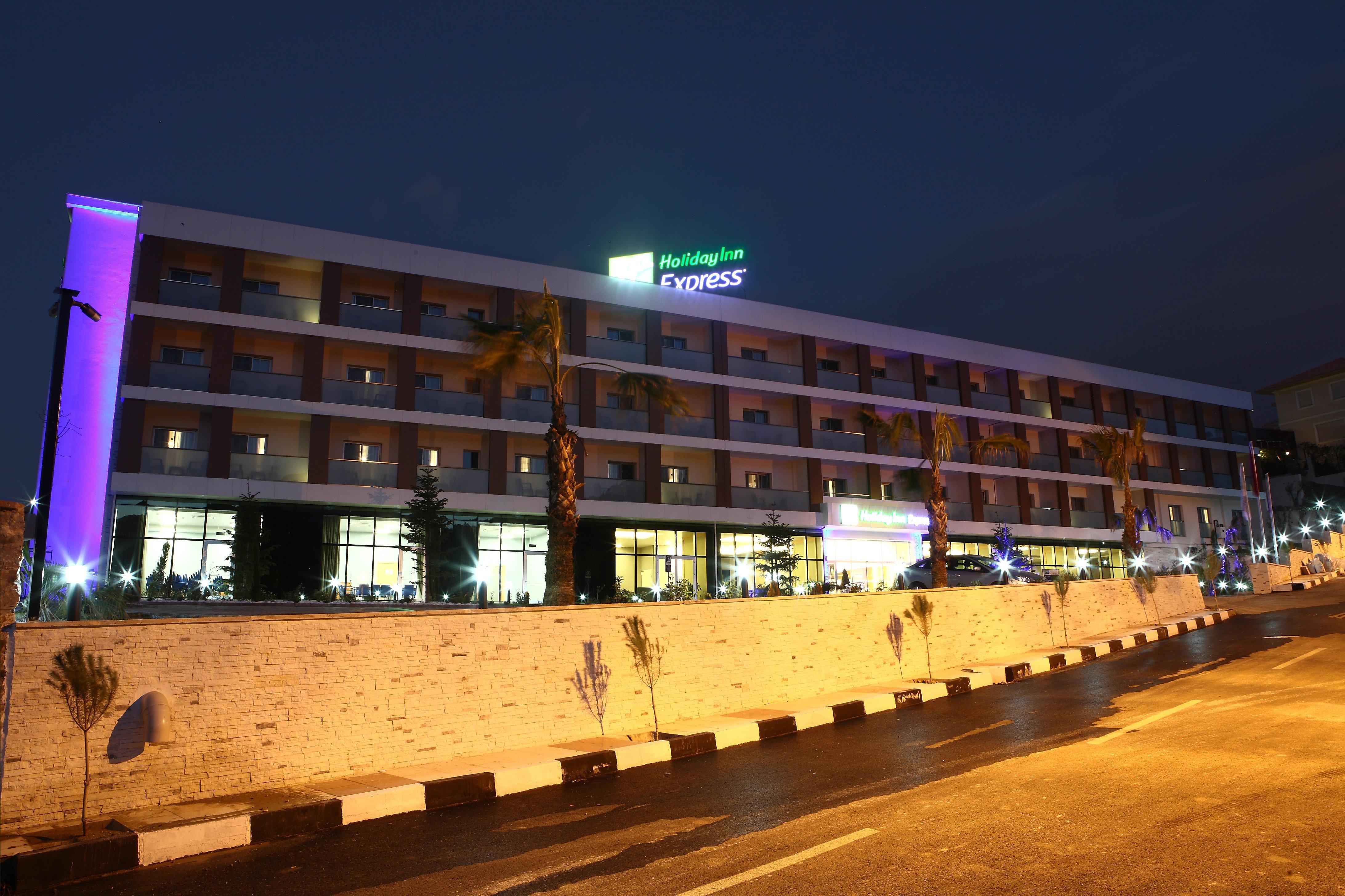 Holiday Inn Express Manisa-West, An Ihg Hotel Екстер'єр фото