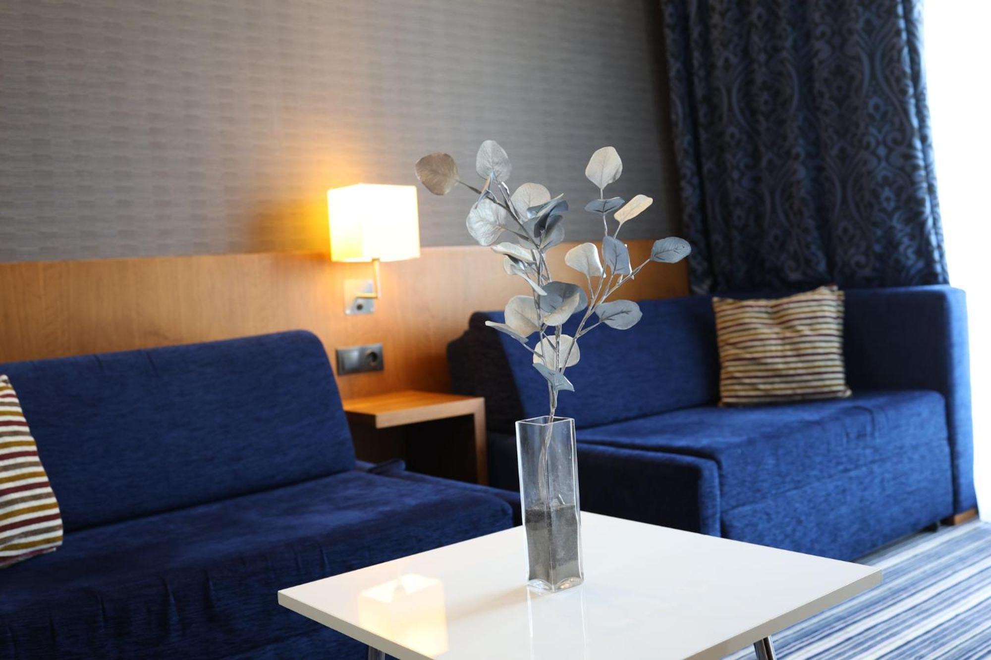 Holiday Inn Express Manisa-West, An Ihg Hotel Екстер'єр фото