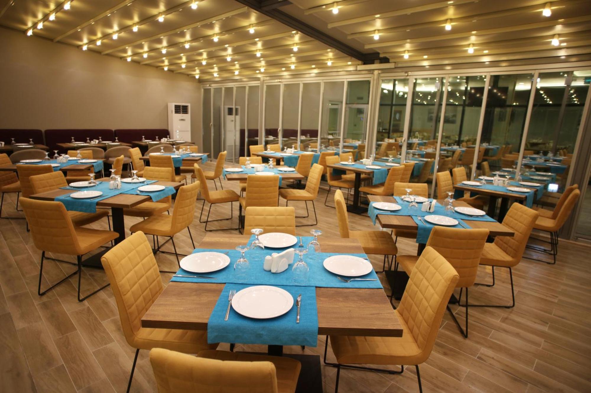 Holiday Inn Express Manisa-West By Ihg Екстер'єр фото