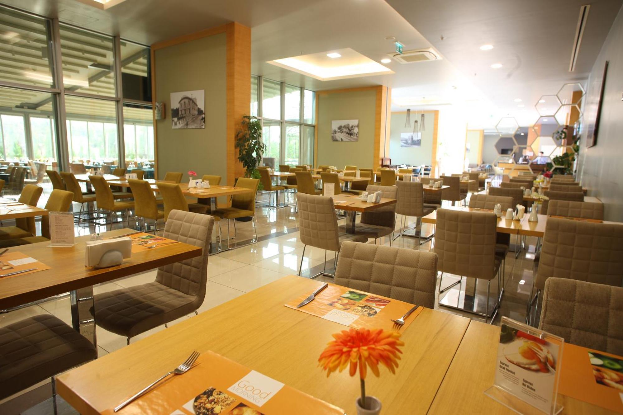 Holiday Inn Express Manisa-West, An Ihg Hotel Екстер'єр фото