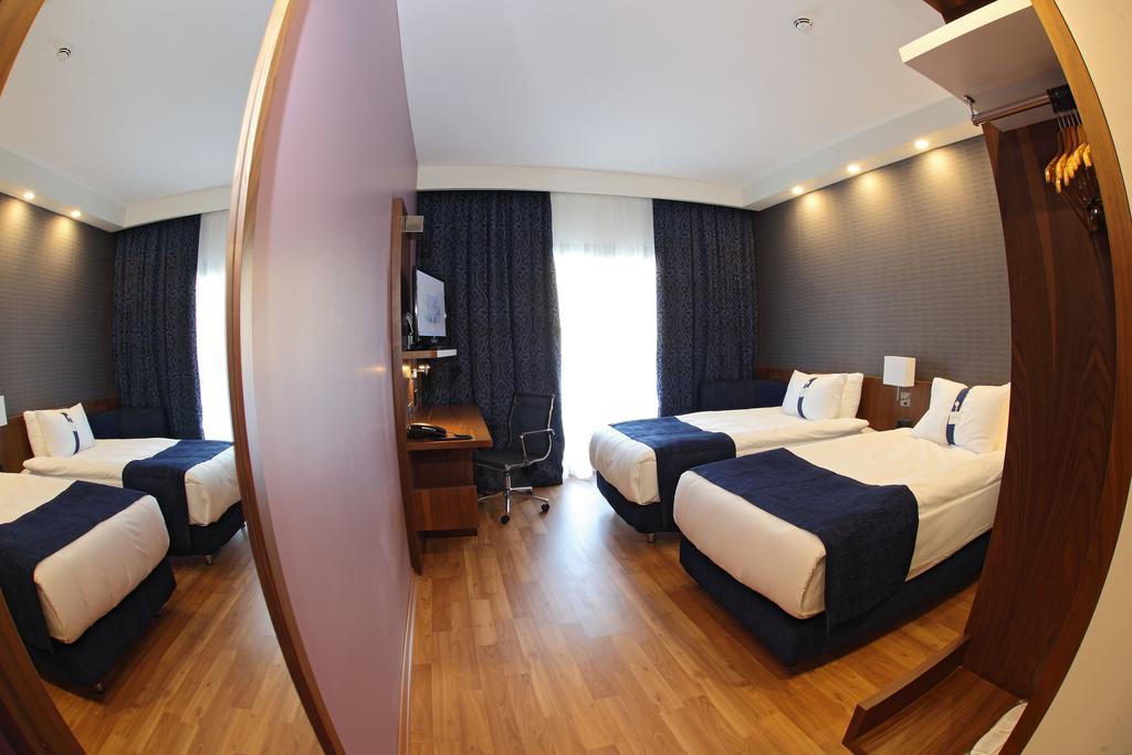 Holiday Inn Express Manisa-West, An Ihg Hotel Екстер'єр фото